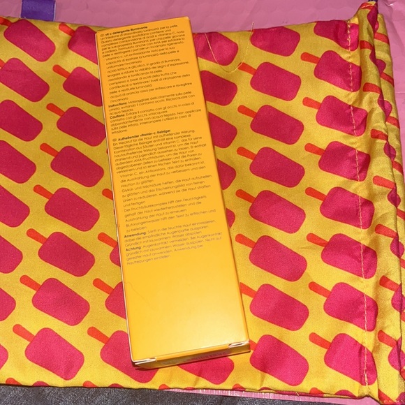 Rodial VIT C - Picture 2 of 3